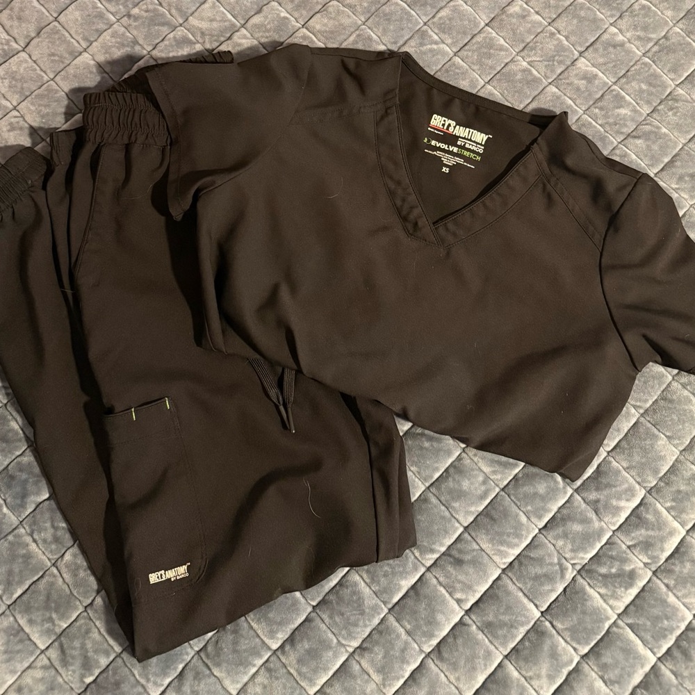 Grey's Anatomy Women’s Black Scrub Top & Jogger Pants Set XS bamboo stretch